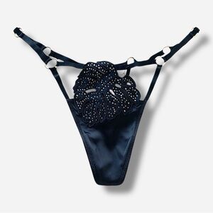 🌸New🌸 Victoria’s Secret thong panty M new
